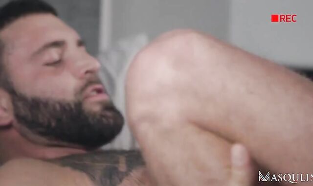 Starlen-gold-luvs-inked-dilfs