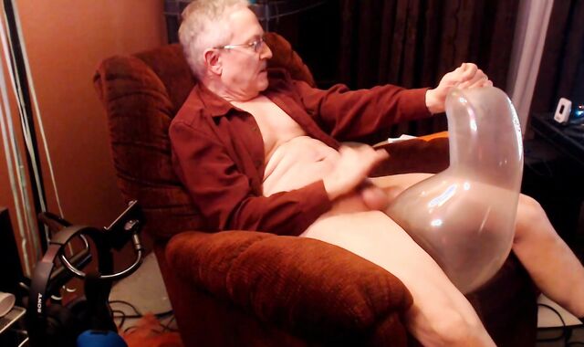 Balloonbanger 61) Dad deep throating Up 17inch Balloon, Fap, enjoy testicle tonic And Pop!