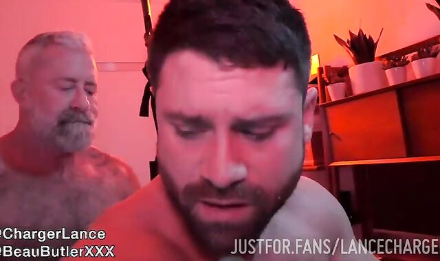 delicious Lance pokes super-cute-looking Bf BB (2) ??