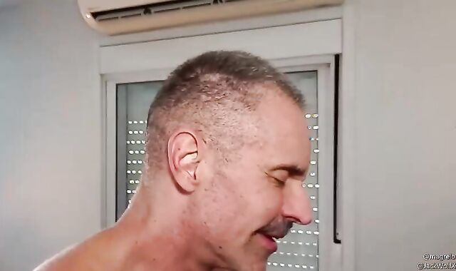 Magreloxxl bangs brawny Dad Jerk Bear