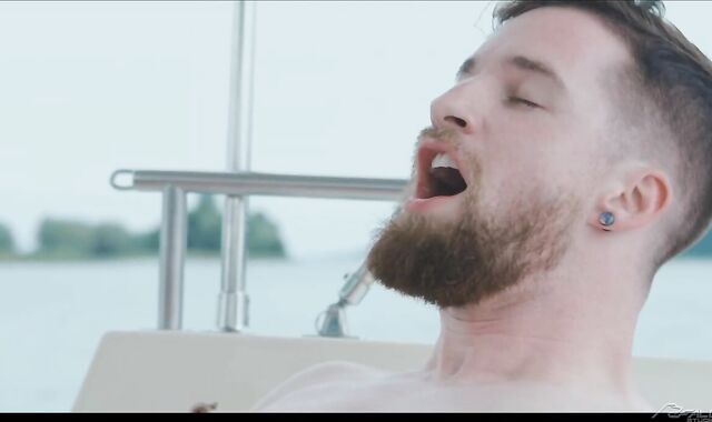 FalconStudios.com - Wooly bodybuilder heads for shagging rock-hard