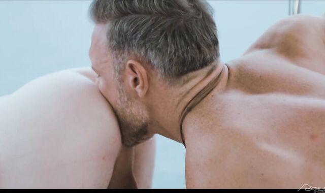 FalconStudios.com - Wooly bodybuilder heads for shagging rock-hard