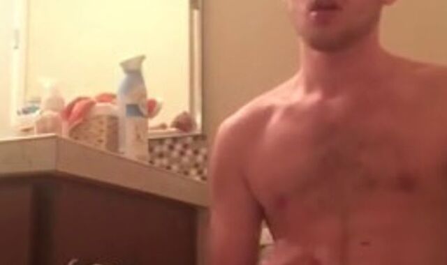 Well-suspended Cub Pours out onto his Pecs