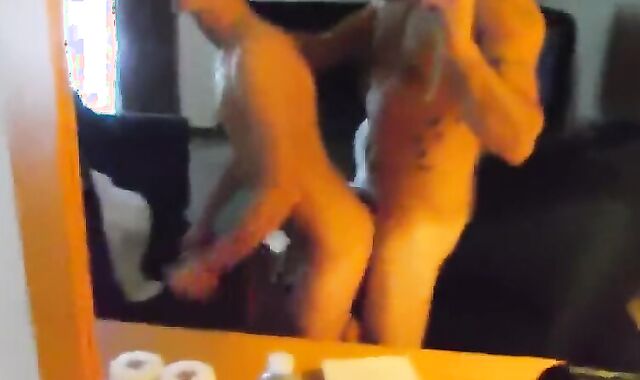 Daddy and Sonnie Sans a condom in Motel