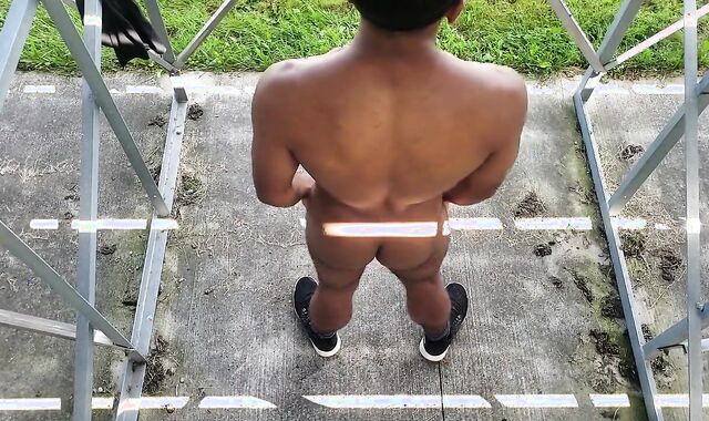 Gay-for-pay School Football Jock Bangs me Moist under Bleachers