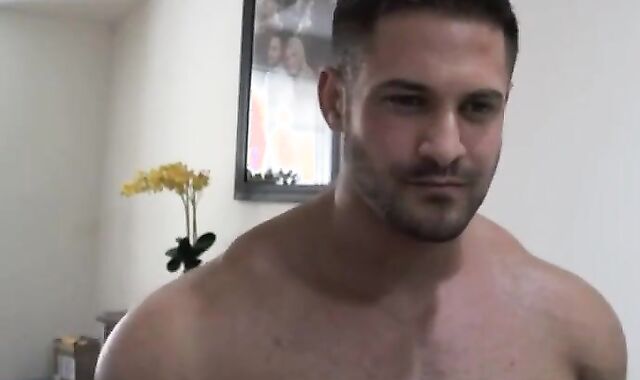 Supah Torrid Bodybuilder Webcam