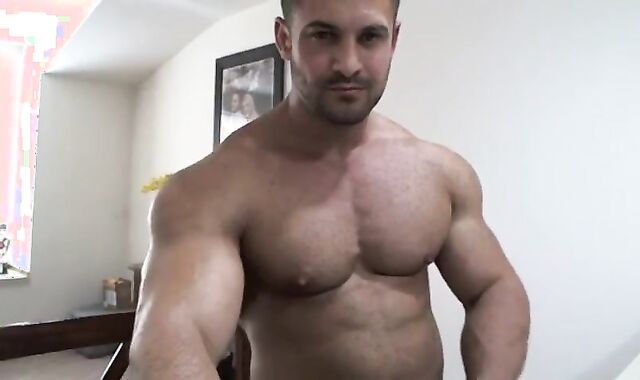 Supah Torrid Bodybuilder Webcam