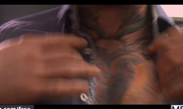 com - Bear Manager Deepdicks Secretary - Paddy O'Brian, Troy Daniels