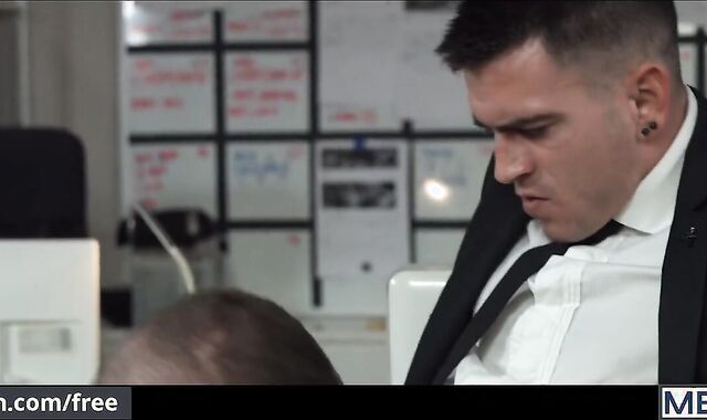 com - Bear Manager Deepdicks Secretary - Paddy O'Brian, Troy Daniels