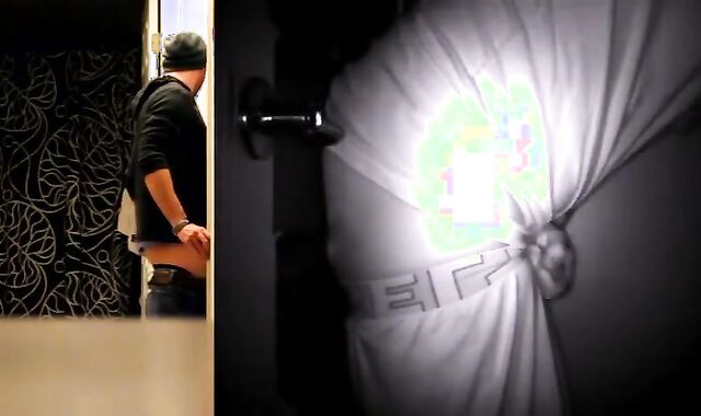 XXL Guy Ay Gloryhole