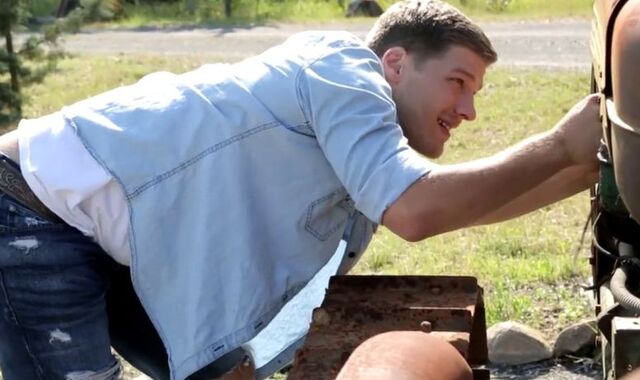 NextDoorWorld Str8 Farmer Boinks the Town's GayBoy