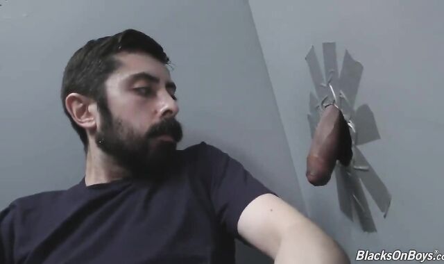 Bearded Milky Stud Deep-throating and Boning a Ebony Meatpipe at a Gloryhole