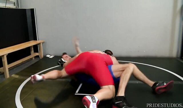 High Spectacle Pounding Crazy Wrestlers