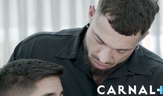 Staghomme - Massive trouser snake Mafia fellow Nik Fros facefucks steamy lad slave