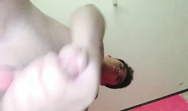 Nalibugan habang kachat ang isang Papa jakol agad! Got insane and jism while talking with my Torrid Papa