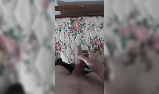 7 mins of unspoiled masculine onanism