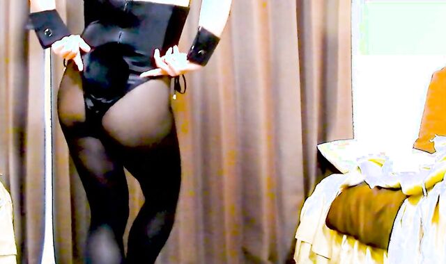 These Gams Don’t Lie – Dark-hued Bunny in Movability Gam Thigh!!