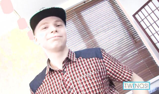 Mischievous James T Wanks Of His Bulky Dick On The Bed And Ejaculates!