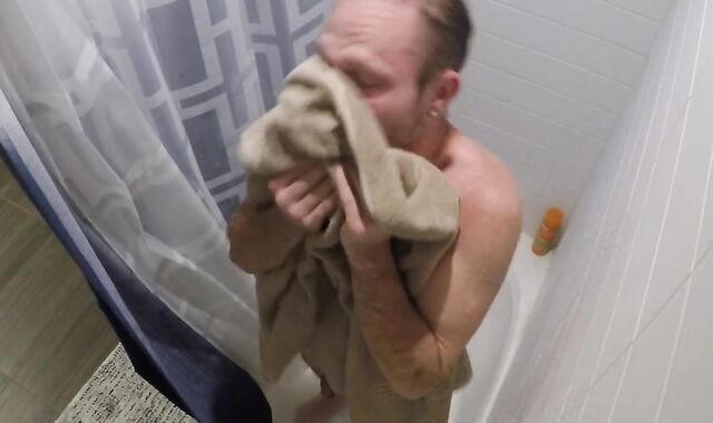 Room Joy and Bathroom