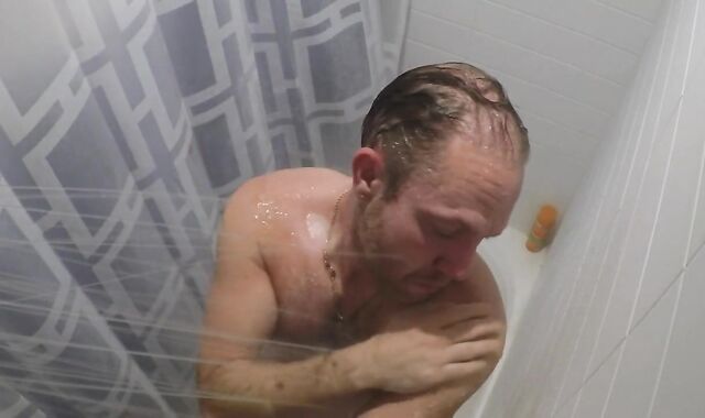 Room Joy and Bathroom