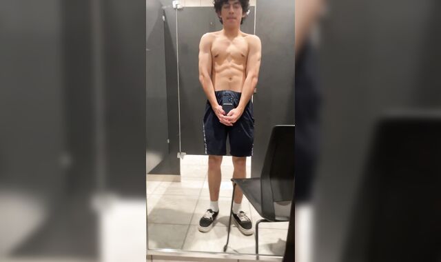 Lovely latino twunk flexing his bod and fuck-stick