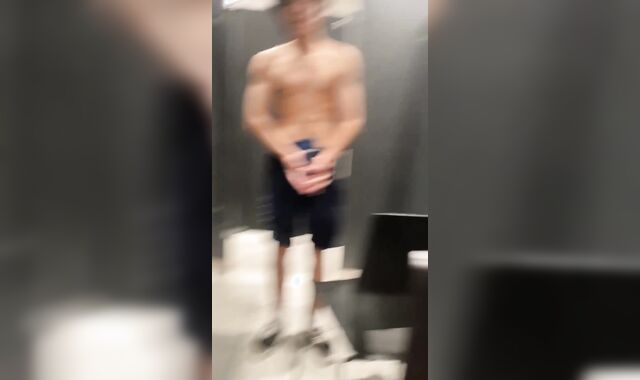 Lovely latino twunk flexing his bod and fuck-stick