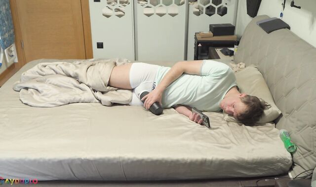 Toying with fresh self suckiction fleshlight!