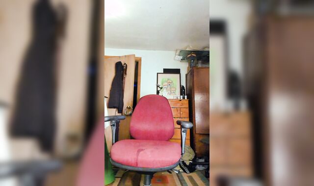 Playthings Taunted me to nutting.