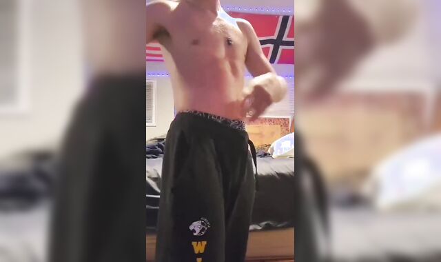 Barley 18 teenie takes off