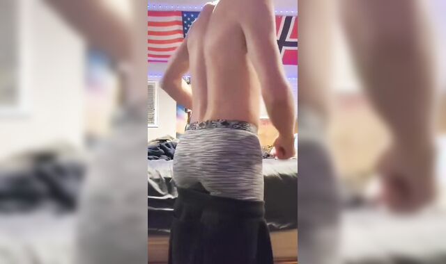 Barley 18 teenie takes off