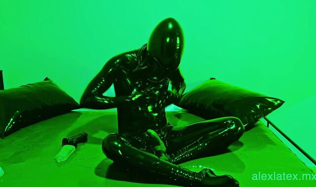 Alien’s gooey assfuck delectation T3, plowing until I jizm - Alex Spandex