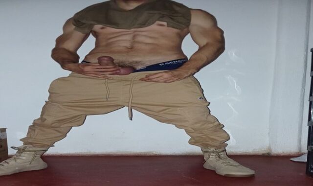 Torn military fellow takes off nude and pops stiff