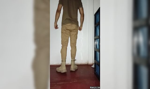 Torn military fellow takes off nude and pops stiff