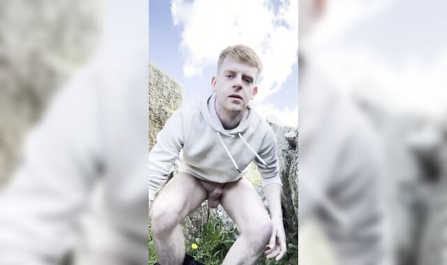 Ginger Youngster fapping in public