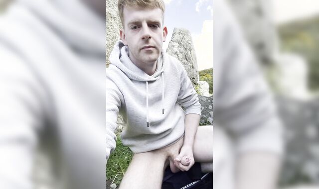 Ginger Youngster fapping in public