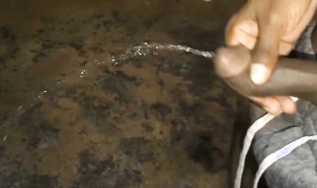 KINKY Unexperienced Stud peeing