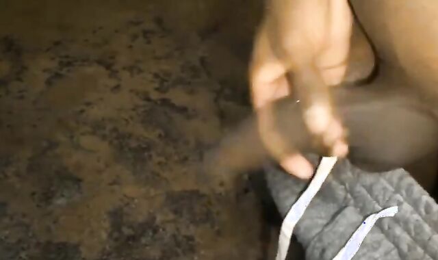 KINKY Unexperienced Stud peeing