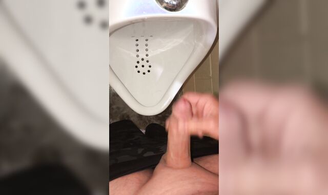 Risky Public Urinal Onanism Peeing & Nutting as prompt as I can