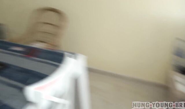 RAVER'S RUMP POSSESSED BY POKÉMON YOUNGSTER'S FAT SCHLONG