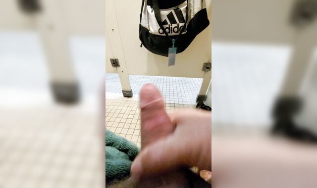 Having a fast and hopefully tranquil Masterbating Sesh after Gym Bathroom