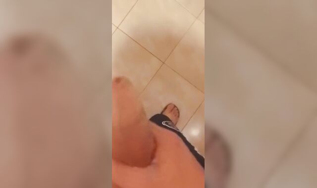 With the cold my micro manhood is nearly invisible