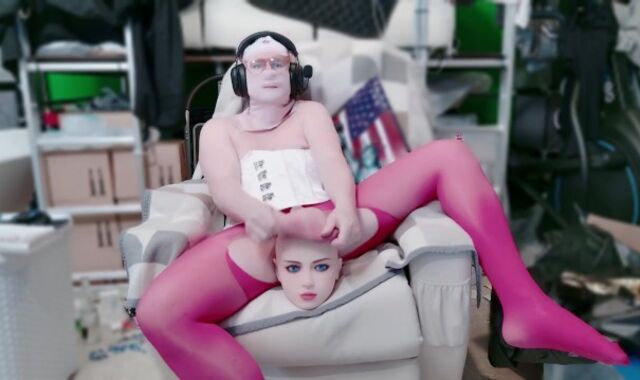 Thickest opened up Meatballs - Adorning Model Head with Humungous Ball Opening up Meat - Spread Scrotum