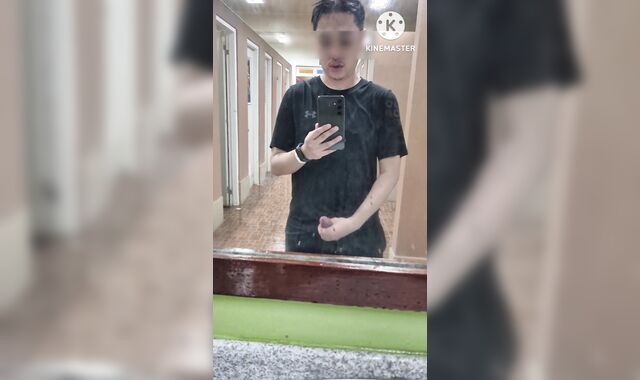 Jakol sa cr ng resort habang may mga nagbabanlaw sa bathroom guest room