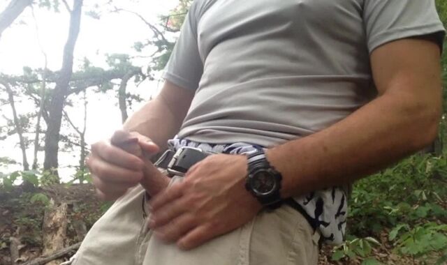 Public Onanism by the sea, sagging, displaying some briefs