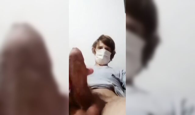 YOUNGSTER MILKING AND MUNCHING HIS OWN JIZZ