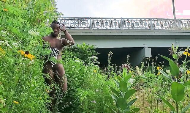 CAUGHT BARE IN PUBLIC!! Kennie Jai milks for all to observe!!