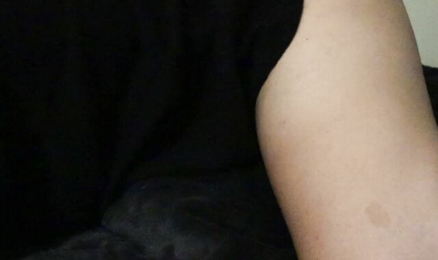 Femboy Uses Cushion For Gusto