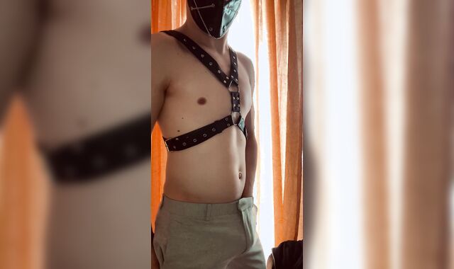 Attempting some leather belts on me