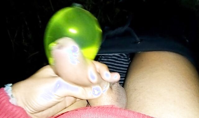 Uncircumcised weenie cramming rubber with pee like balloon