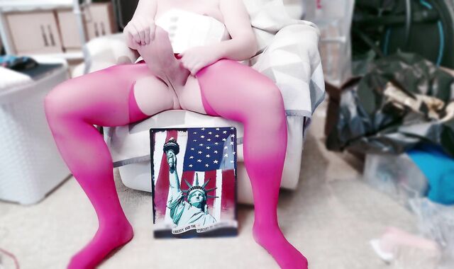 Hard-core Ball Spreading Extraordinary - Longest Sack on the Internet - Opened up Nads Brief